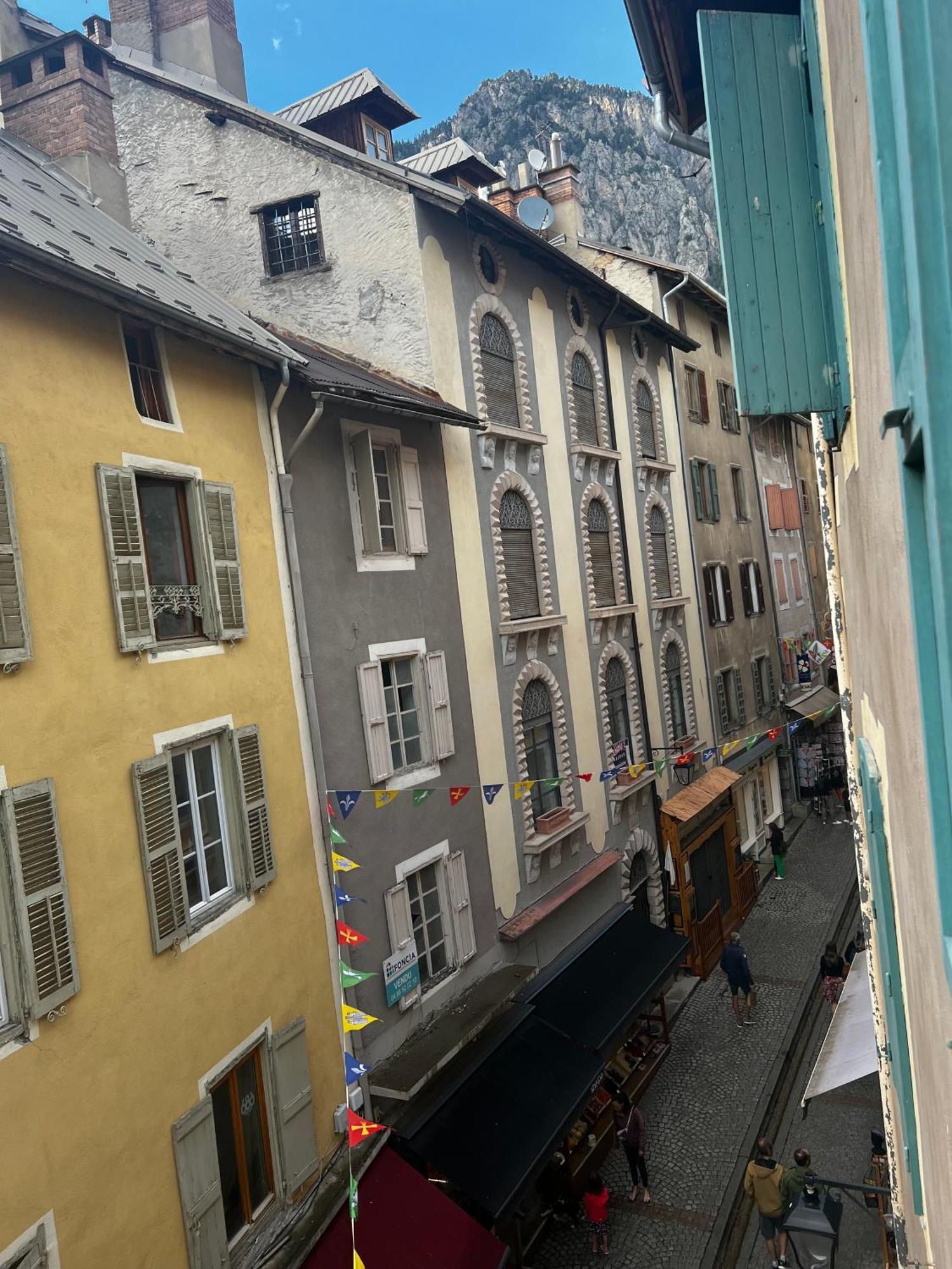 Appartement Moderne Et Chaleureux Briançon Екстериор снимка